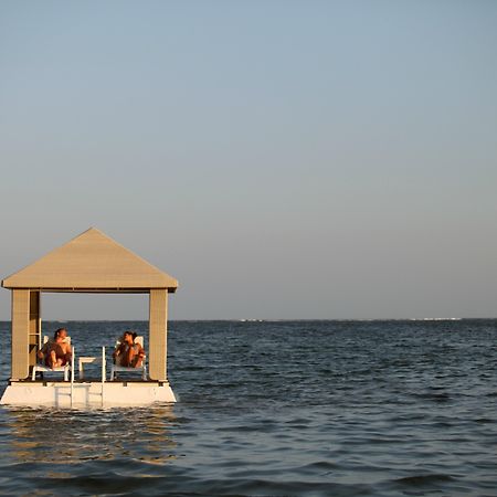 Puri Santrian Beach Resort And Spa Санур Екстер'єр фото