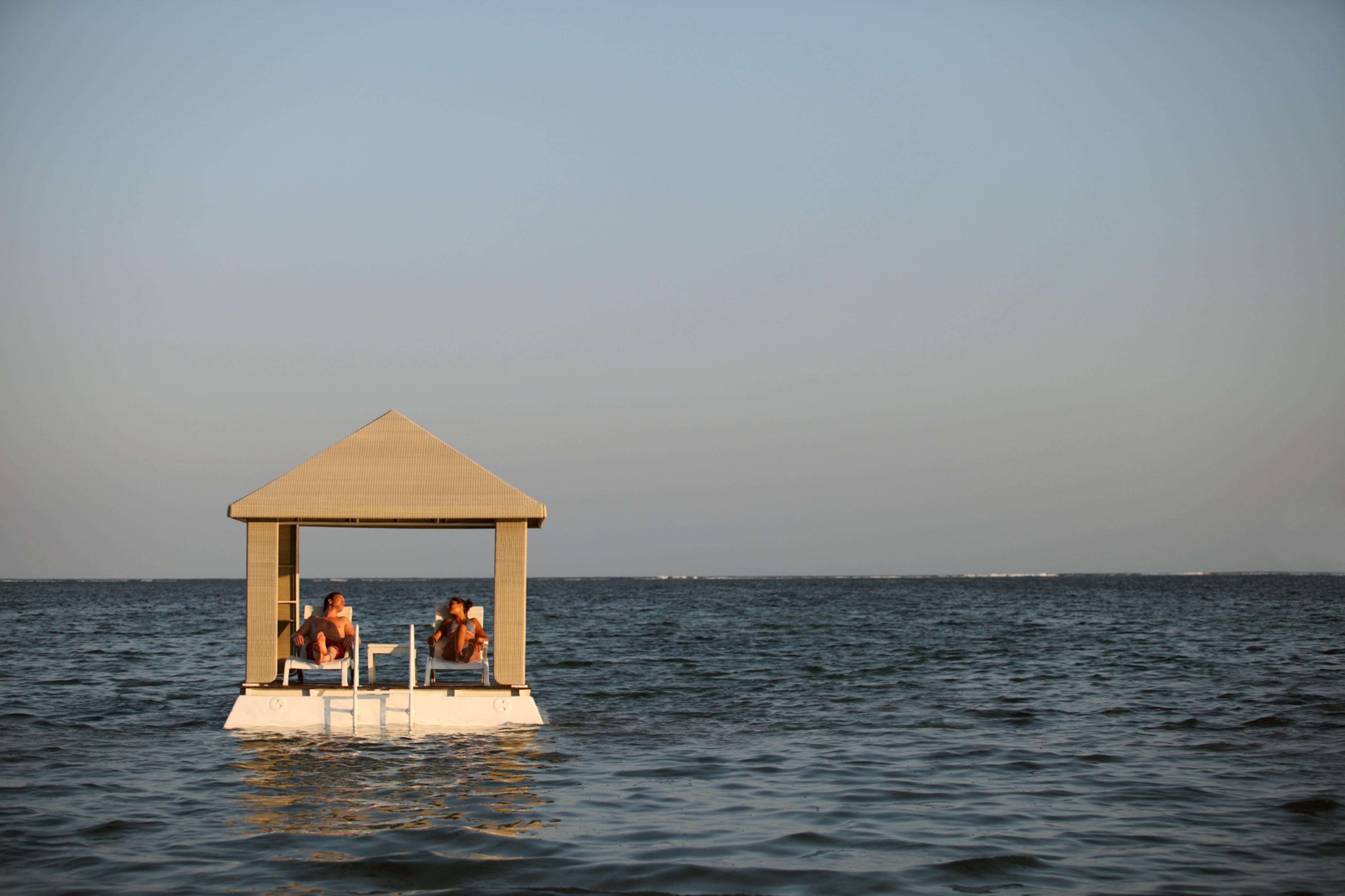 Puri Santrian Beach Resort And Spa Санур Екстер'єр фото