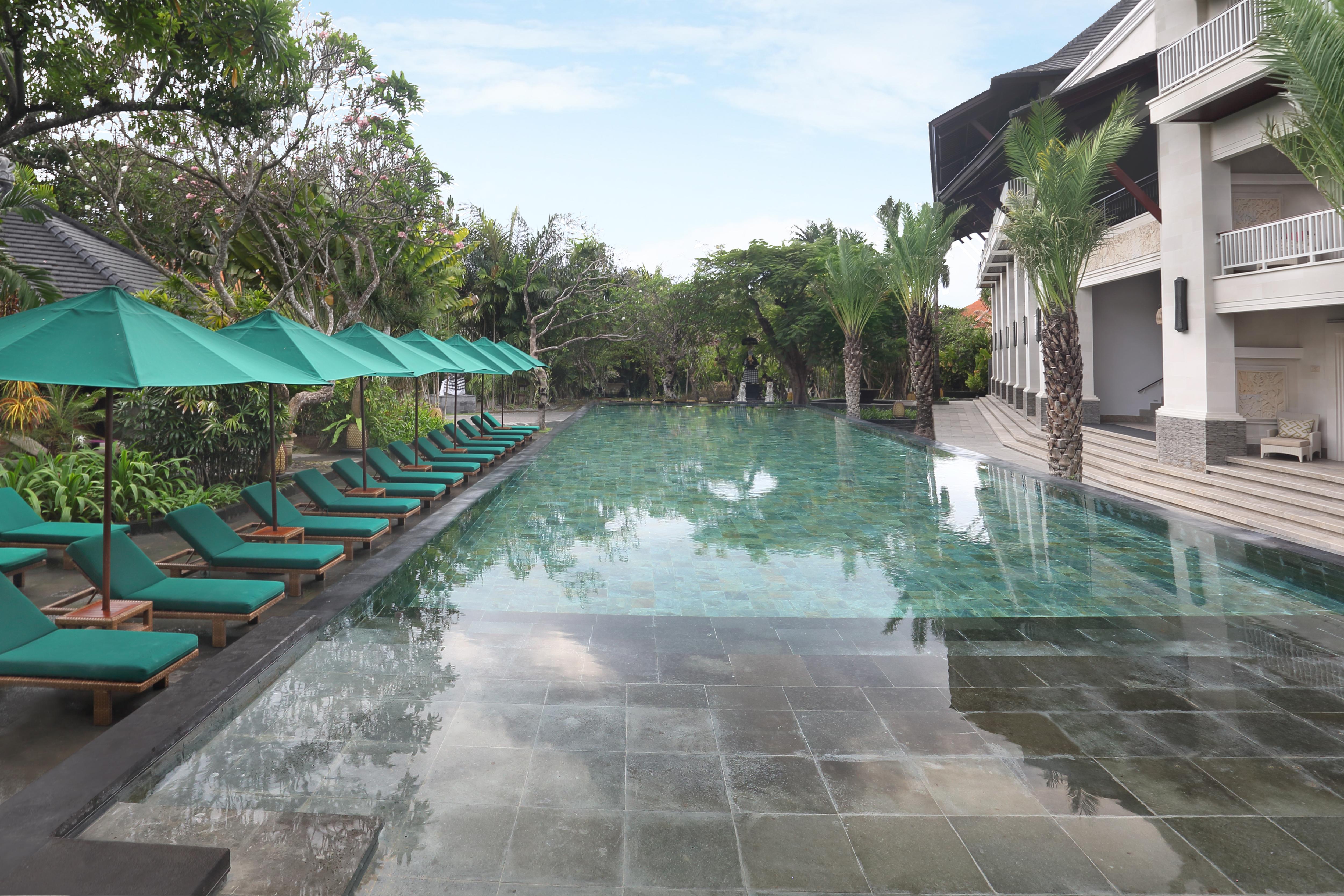 Puri Santrian Beach Resort And Spa Санур Екстер'єр фото