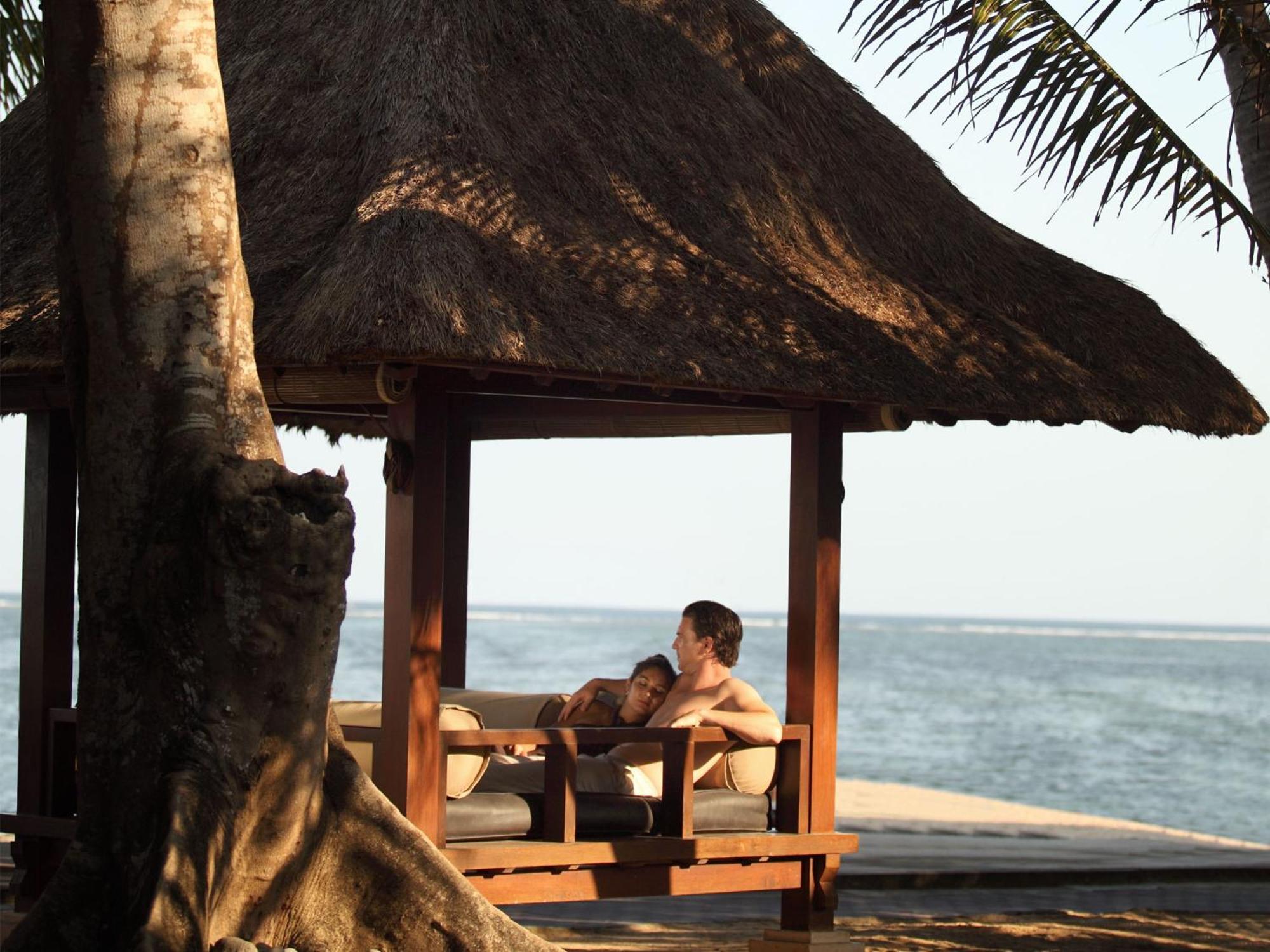 Puri Santrian Beach Resort And Spa Санур Екстер'єр фото