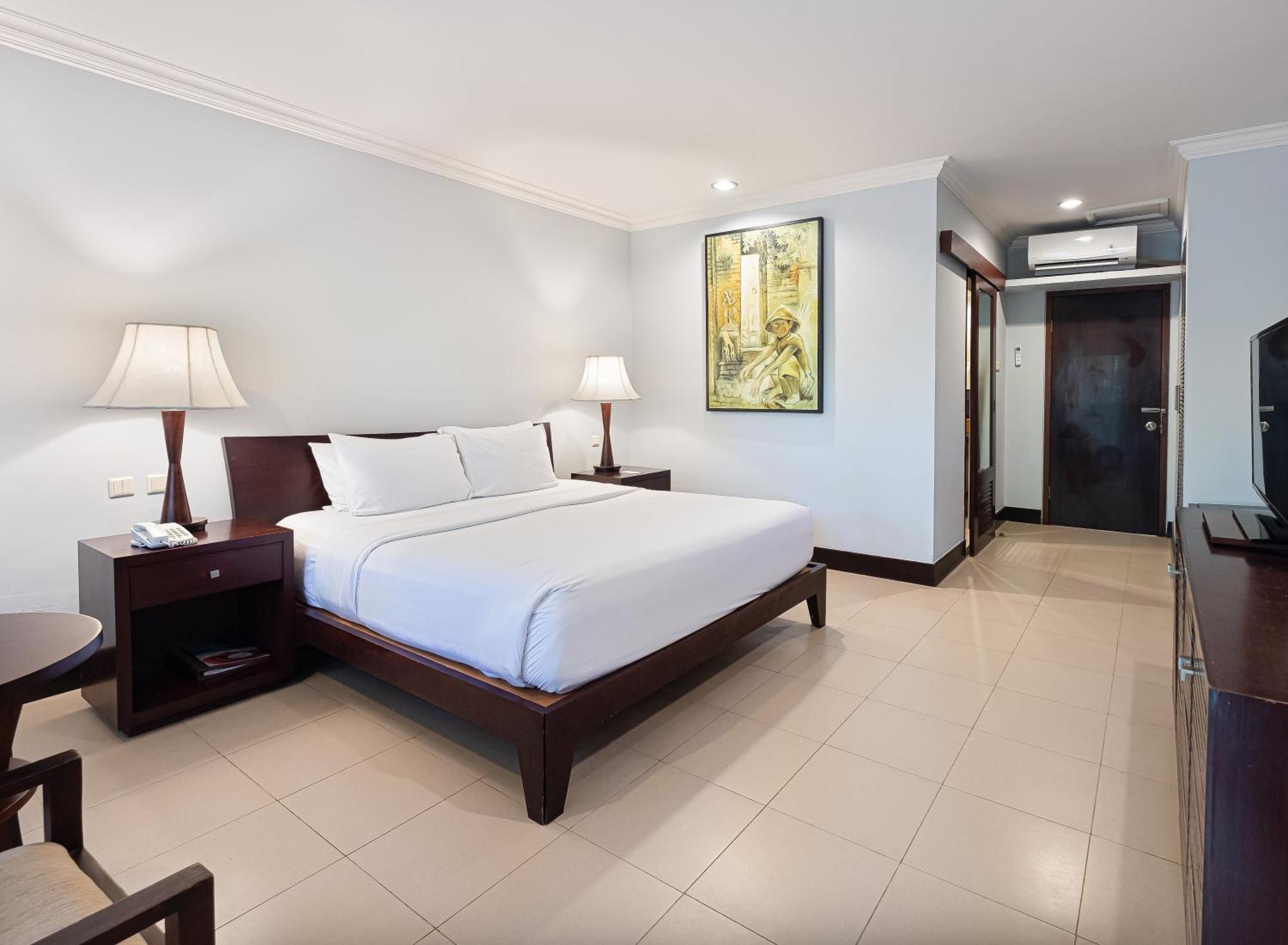 Puri Santrian Beach Resort And Spa Санур Екстер'єр фото
