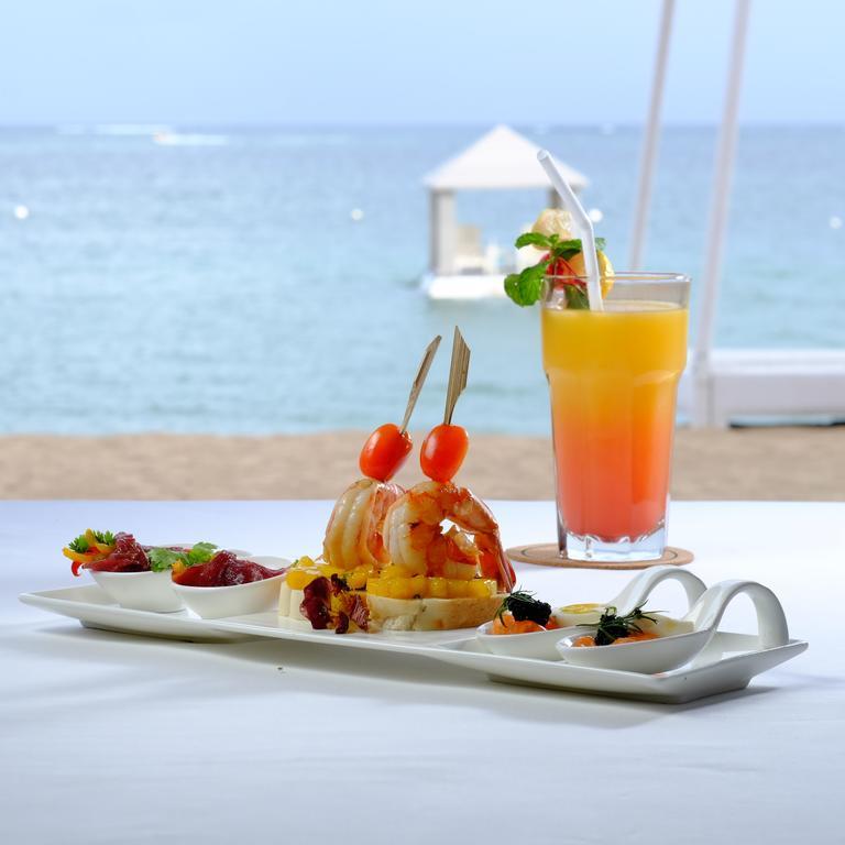 Puri Santrian Beach Resort And Spa Санур Екстер'єр фото