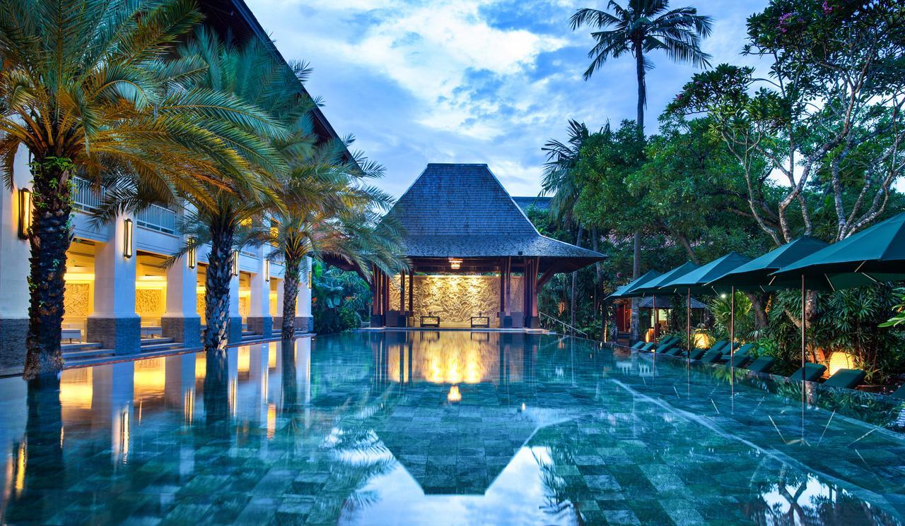 Puri Santrian Beach Resort And Spa Санур Екстер'єр фото