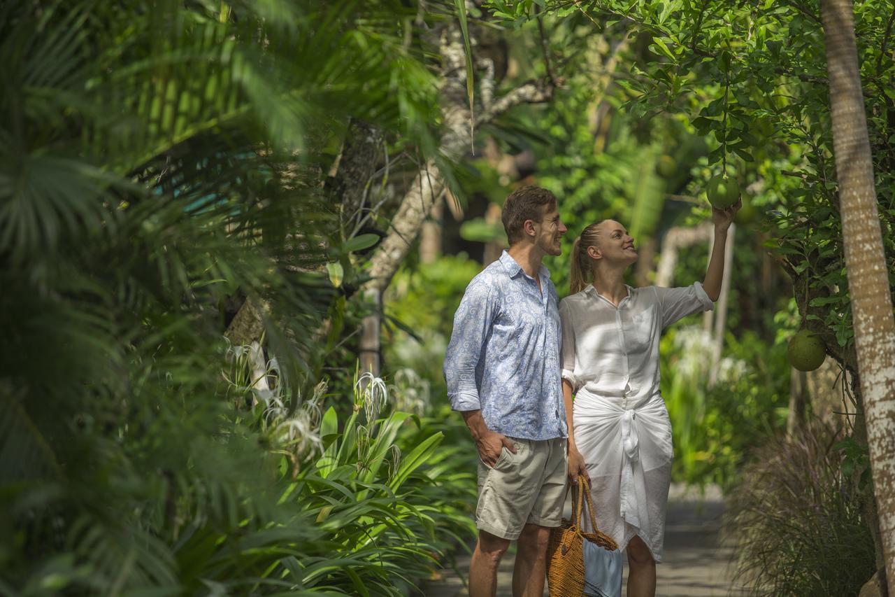 Puri Santrian Beach Resort And Spa Санур Екстер'єр фото