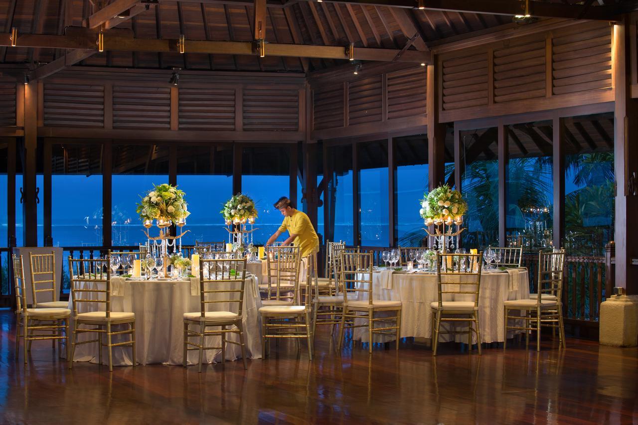 Puri Santrian Beach Resort And Spa Санур Екстер'єр фото