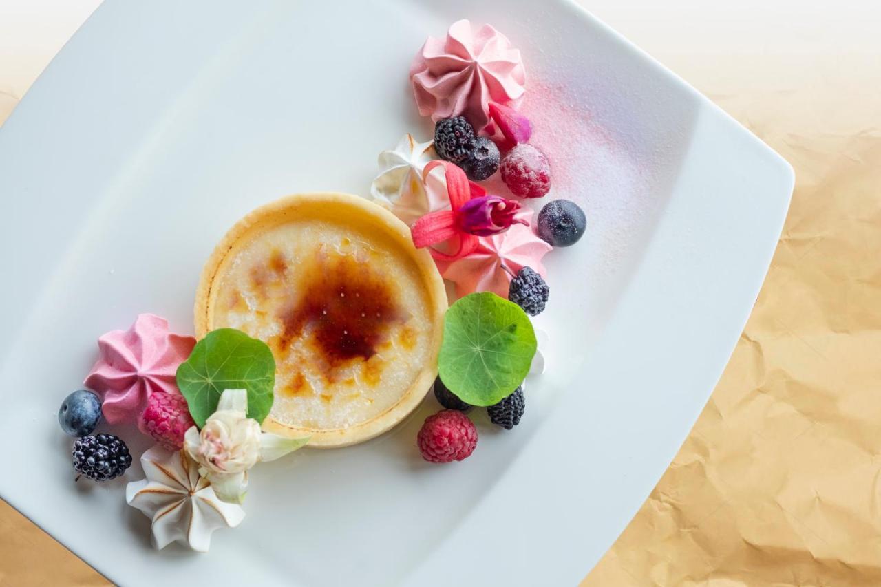 Puri Santrian Beach Resort And Spa Санур Екстер'єр фото